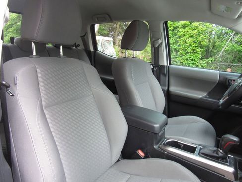 Used 2023 Toyota Tacoma SR5 RWD image 23