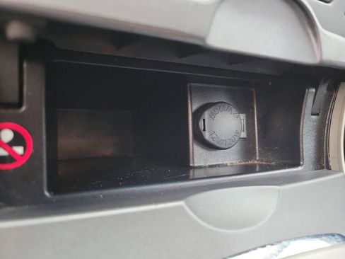 Used 2013 Toyota Corolla S image 22