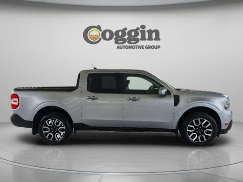 Used 2022 Ford Maverick Lariat w/ Lariat Luxury Package FWD image 6