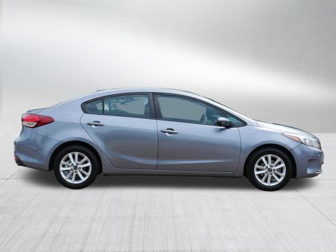 Used 2017 Kia Forte S FWD image 8