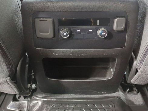 Used 2020 GMC Yukon SLE image 20