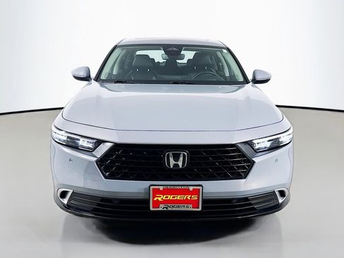 Used 2025 Honda Accord Touring image 2