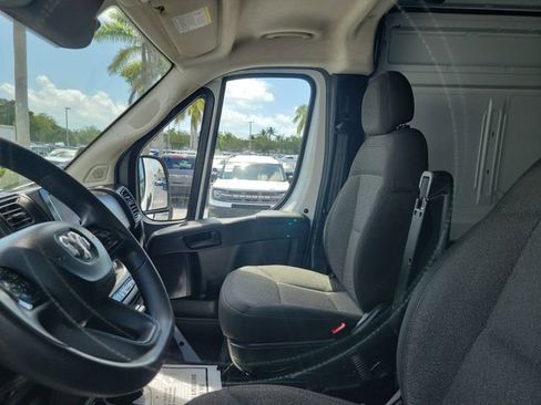 Used 2024 RAM ProMaster 2500 w/ Convenience Group FWD image 12