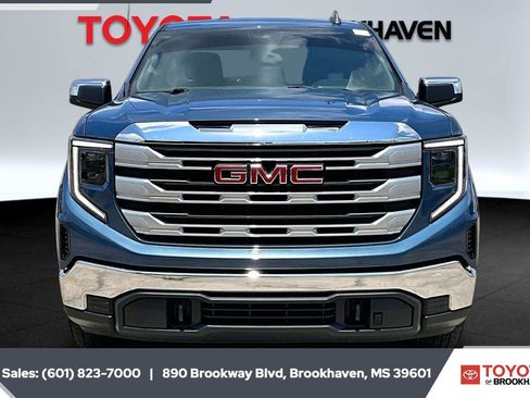 Used 2024 GMC Sierra 1500 SLE w/ X31 Off-Road Package AWD/4WD image 3