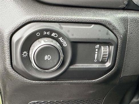 Certified 2023 Jeep Wrangler Willys image 28