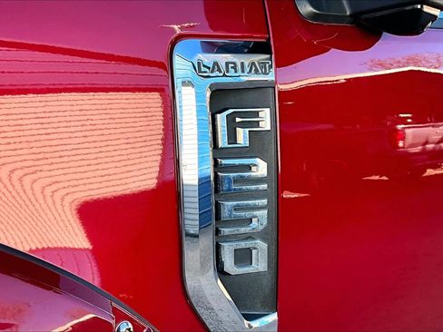 Used 2017 Ford F250 Lariat w/ Lariat Ultimate Package image 9