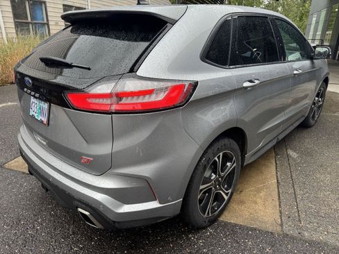 Used 2022 Ford Edge ST w/ Equipment Group 401A AWD/4WD image 3
