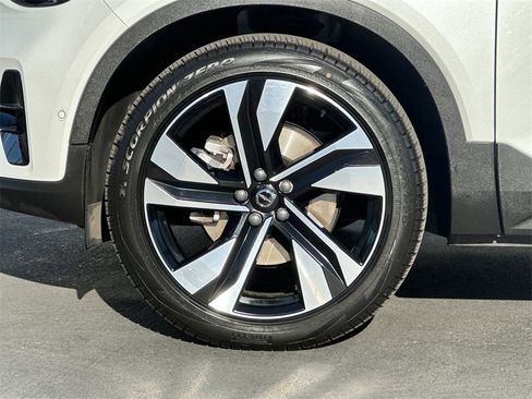 Certified 2023 Volvo XC40 B5 Plus w/ Driver Assist Package image 24