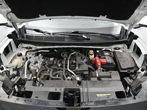 Certified 2025 Nissan Kicks SR AWD/4WD image 33
