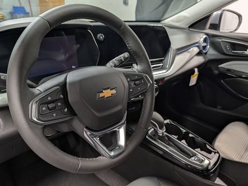 New 2026 Chevrolet Trax LT w/ Driver Confidence Package FWD image 17