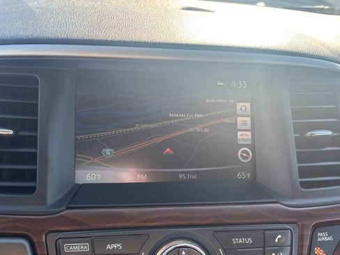 Used 2019 Nissan Pathfinder Platinum AWD/4WD image 26