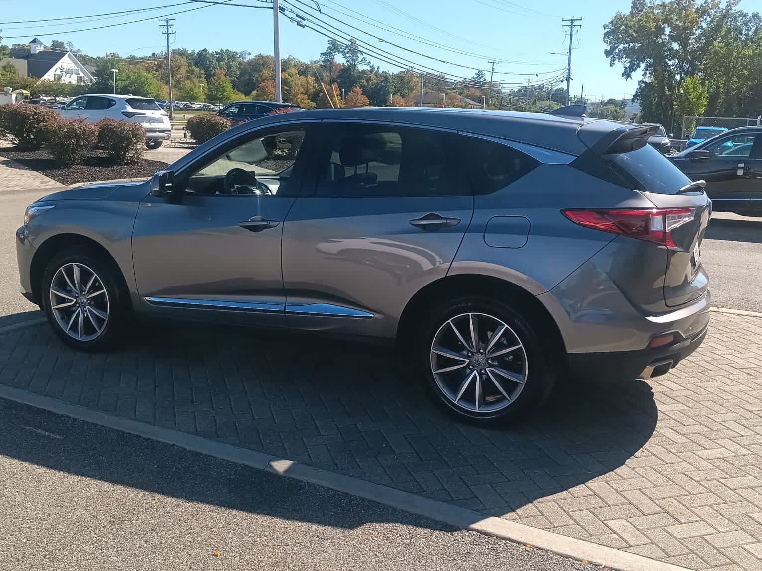 Used 2024 Acura RDX w/ Technology Package AWD/4WD image 2