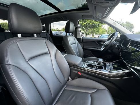Used 2022 Audi Q7 3.0T Premium Plus w/ Premium Plus Package AWD/4WD image 35