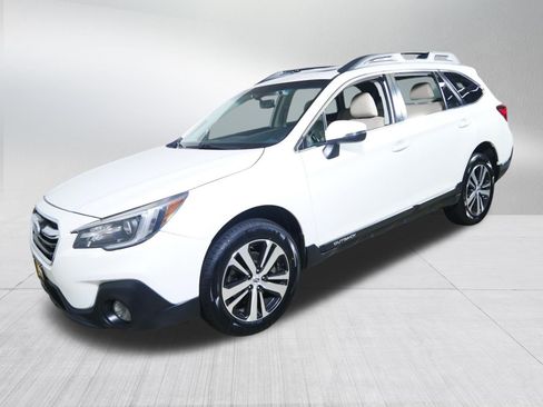 Used 2019 Subaru Outback 2.5i Limited AWD/4WD image 3