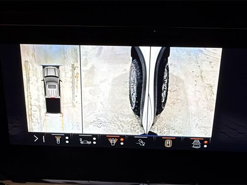 Used 2024 GMC Sierra 1500 AT4 w/ AT4 Premium Package image 39