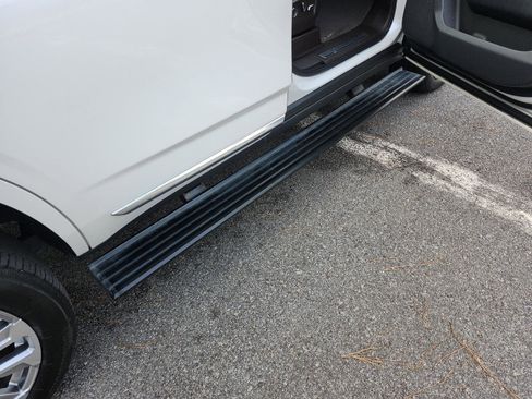 Certified 2023 GMC Yukon Denali image 7