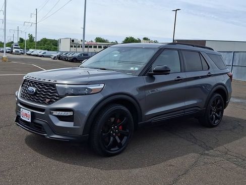 Certified 2023 Ford Explorer ST w/ Equipment Group 401A AWD/4WD image 3