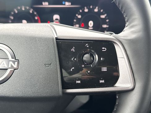 Used 2025 Nissan Murano SV image 19