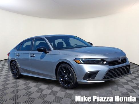 Used 2023 Honda Civic Sport image 1