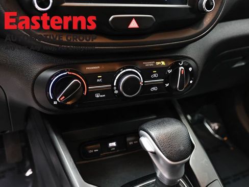 Used 2023 Kia Soul LX FWD image 19