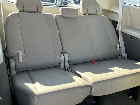 Used 2020 Toyota Sienna XLE Premium image 15