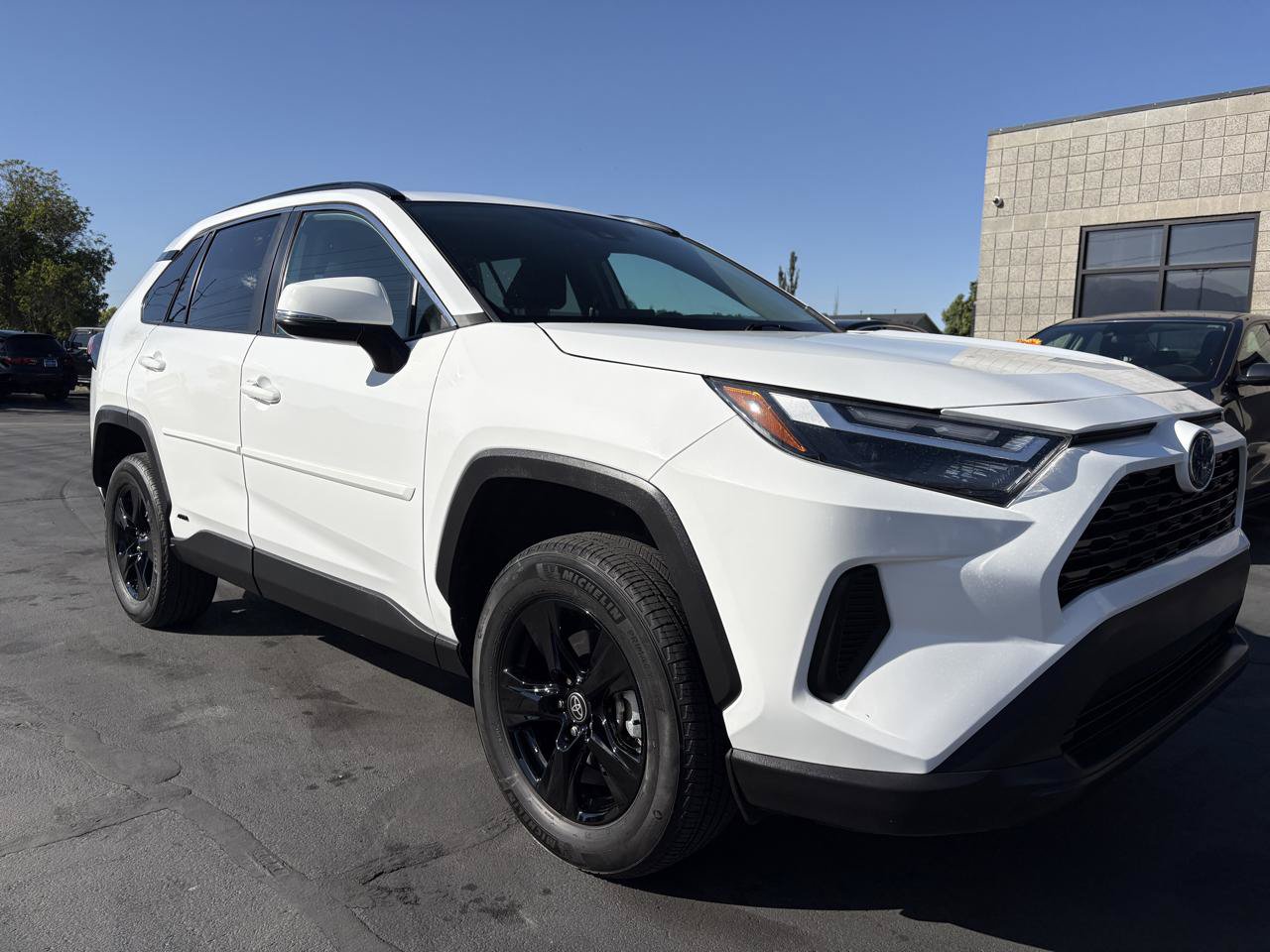 Used 2024 Toyota RAV4 LE AWD/4WD image 1