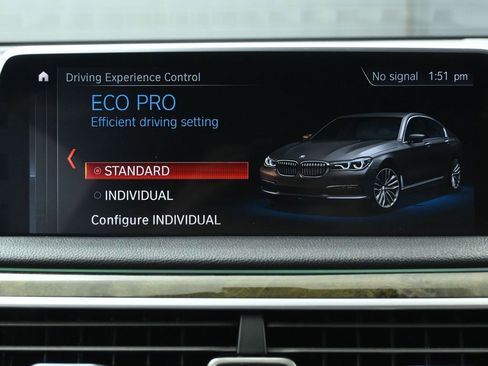 Used 2019 BMW 750i image 37