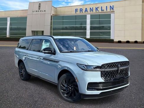 New 2025 Lincoln Navigator L Reserve w/ Jet Appearance Package AWD/4WD image 1