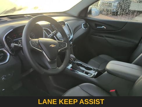 Used 2024 Chevrolet Equinox Premier image 11