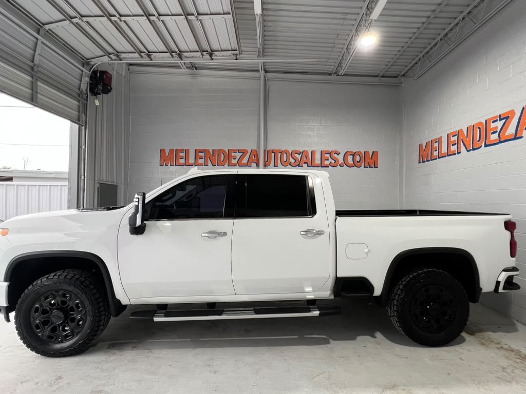 Used 2022 Chevrolet Silverado 2500 High Country AWD/4WD image 2
