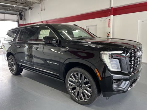 New 2026 GMC Yukon XL Denali Ultimate image 3
