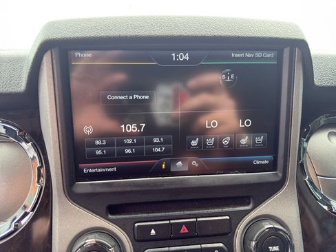 Used 2016 Ford F250 Platinum w/ Platinum Package AWD/4WD image 15