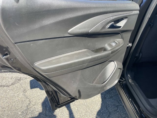 Used 2025 Chevrolet TrailBlazer LT AWD/4WD image 16
