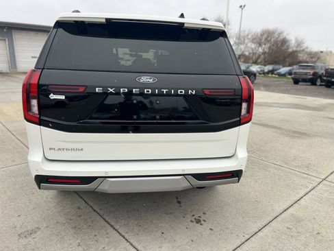 Used 2025 Ford Expedition Platinum w/ Platinum Ultimate Package image 7
