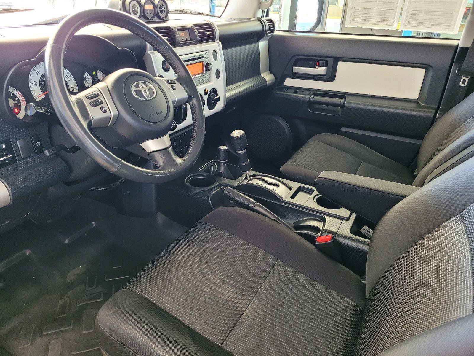 Used 2012 Toyota FJ Cruiser 4WD w/ Upgrade Pkg image 12