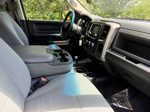 Used 2017 RAM 2500 Tradesman w/ Chrome Appearance Group AWD/4WD image 11