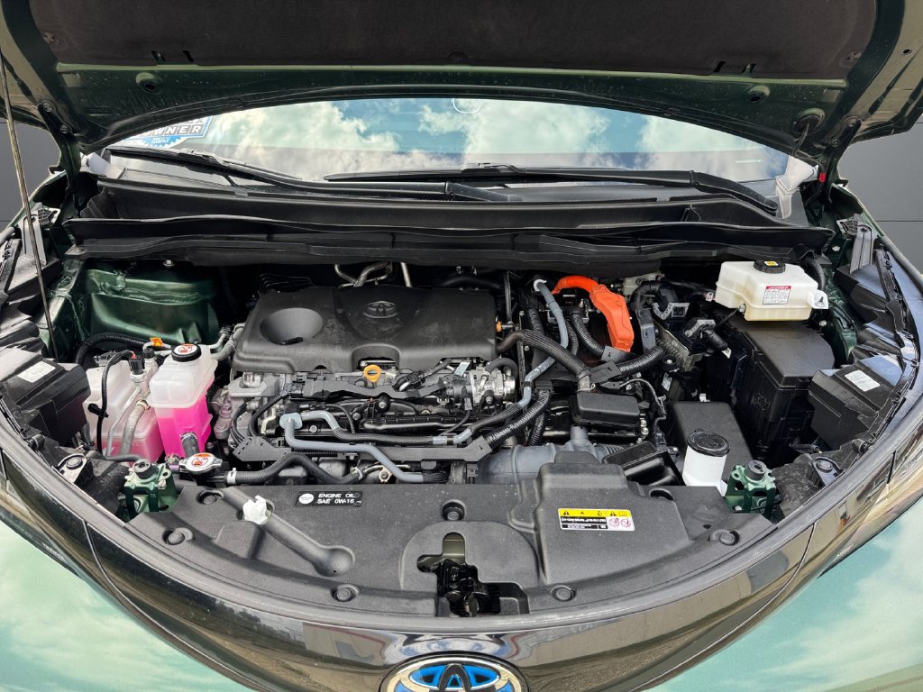 Certified 2025 Toyota Sienna XLE Woodland Edition AWD/4WD image 20