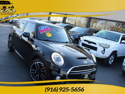 Used 2017 MINI Cooper S image 1