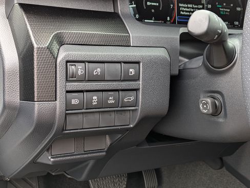 Certified 2025 Toyota 4Runner Limited AWD/4WD image 16