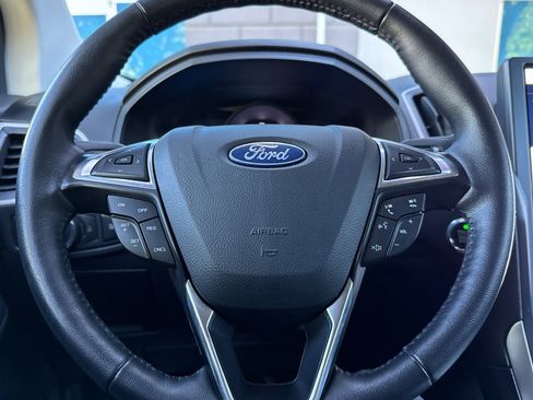 Used 2024 Ford Edge SEL image 26