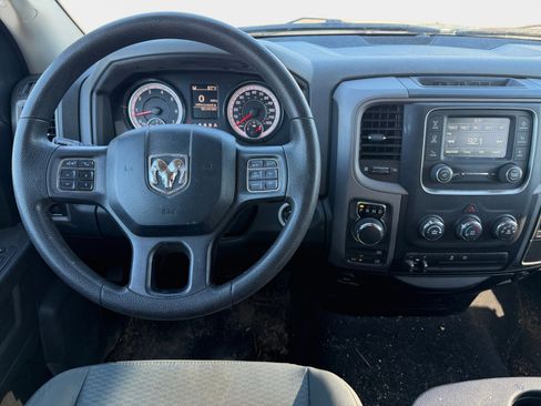 Used 2017 RAM 1500 Express AWD/4WD image 6