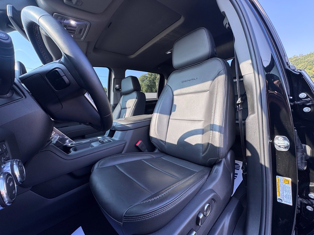 Used 2026 GMC Sierra 3500 Denali AWD/4WD image 18