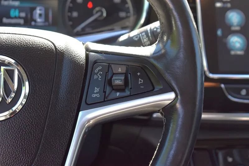Used 2020 Buick Encore Essence FWD image 16