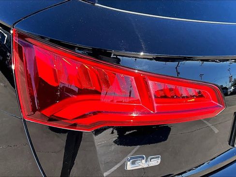 Used 2020 Audi Q5 Premium Plus image 29