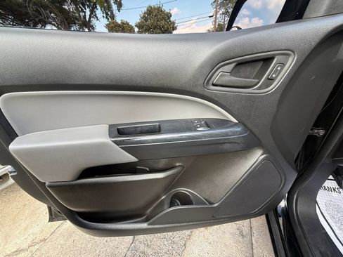 Used 2015 Chevrolet Colorado W/T w/ WT Convenience Package image 17