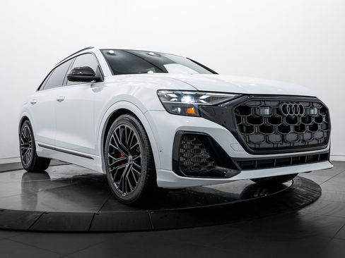 New 2026 Audi SQ8 Prestige image 2