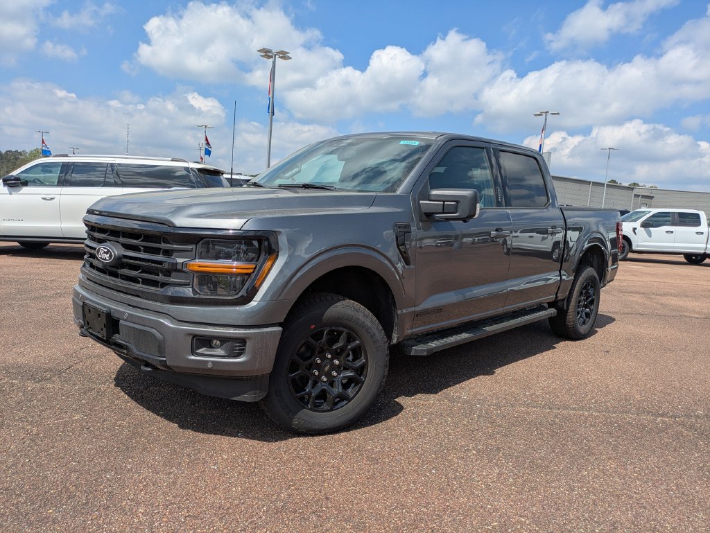 New 2026 Ford F150 XLT w/ Equipment Group 302A MID AWD/4WD image 4