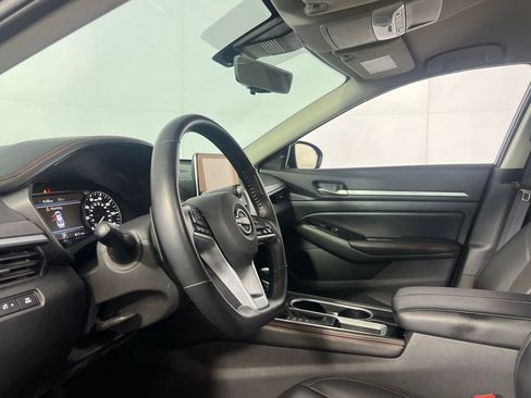 Used 2025 Nissan Altima 2.5 SR image 21