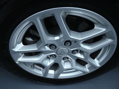 Used 2025 Dodge Charger R/T w/ Sun & Sound Package image 42