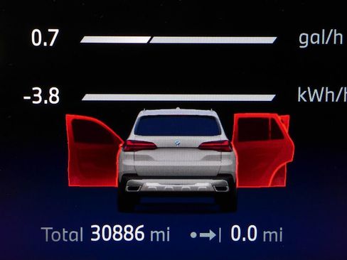 Certified 2024 BMW X5 xDrive50e w/ Parking Assistance Package image 32